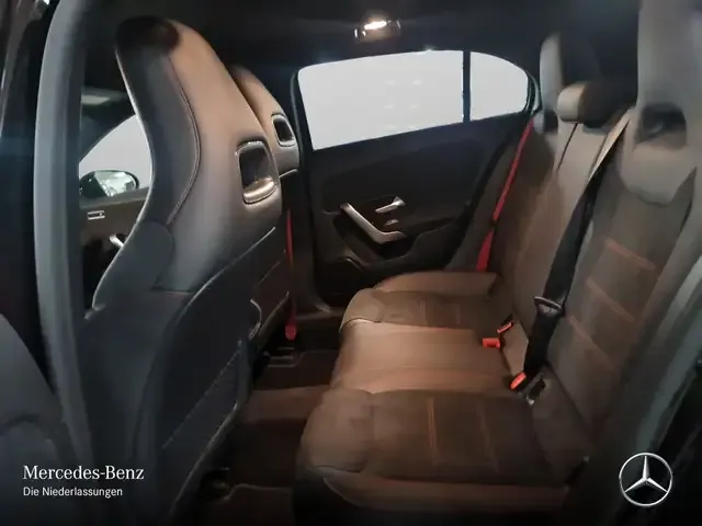 Mercedes-Benz A 35 AMG