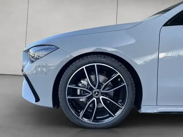 Mercedes-Benz CLA 180