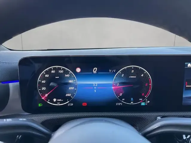Mercedes-Benz CLA 180
