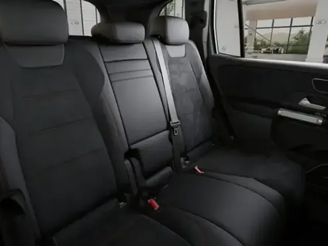 Mercedes-Benz GLB 220