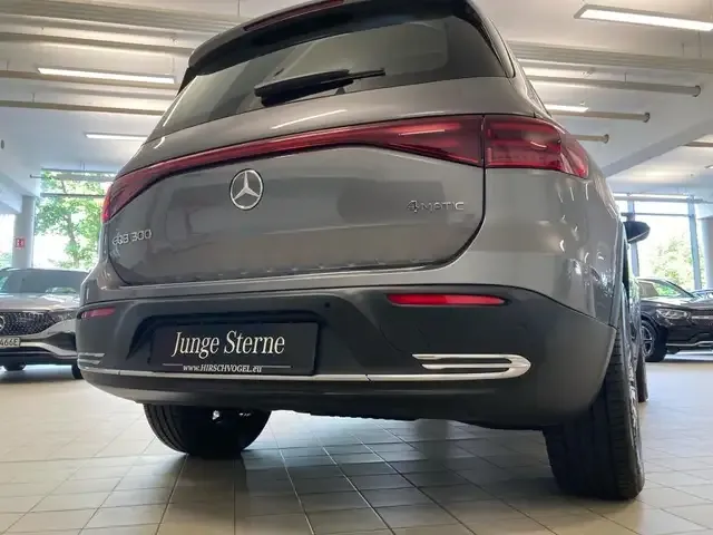 Mercedes-Benz EQB 300