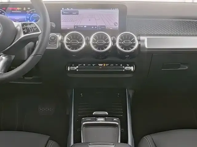 Mercedes-Benz EQB 300