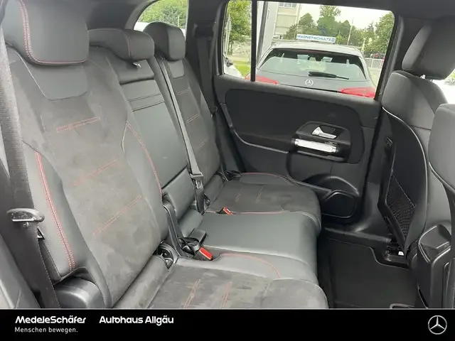 Mercedes-Benz EQB 300