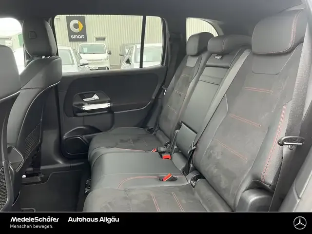 Mercedes-Benz EQB 300