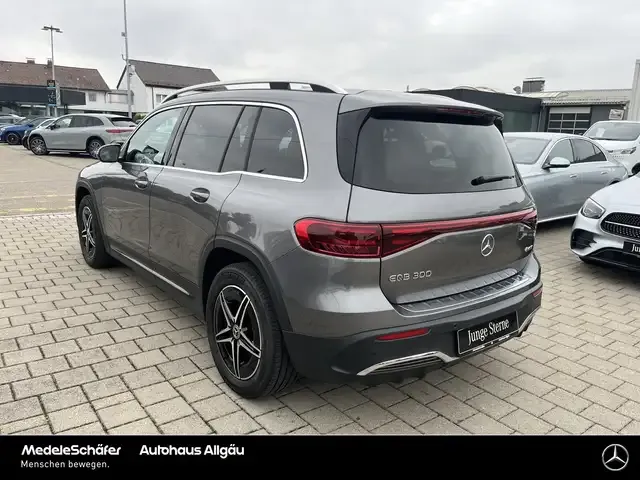 Mercedes-Benz EQB 300