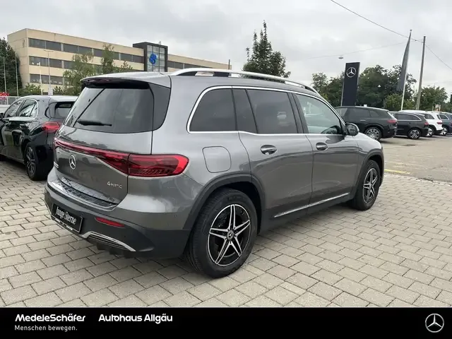Mercedes-Benz EQB 300