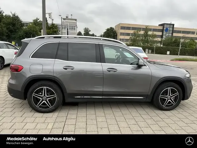 Mercedes-Benz EQB 300