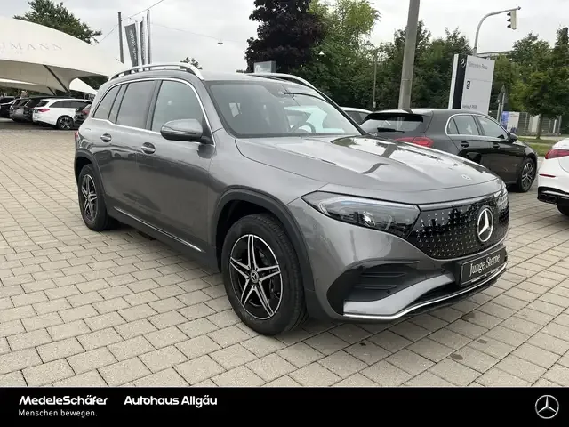 Mercedes-Benz EQB 300