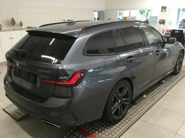BMW 340