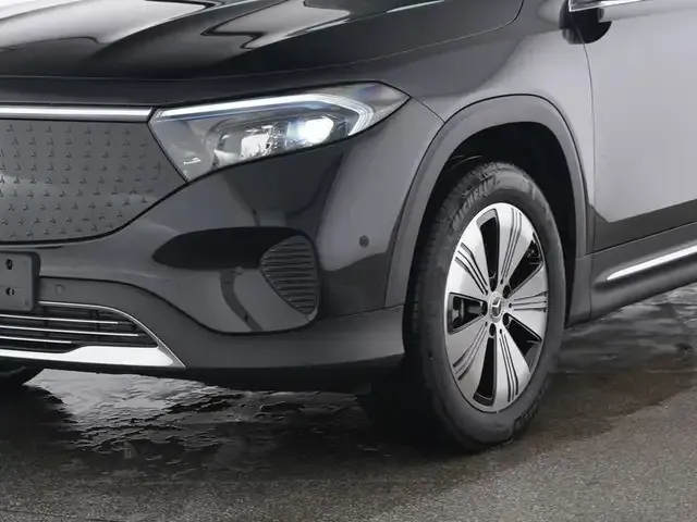 Mercedes-Benz EQB 300