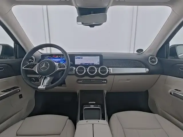 Mercedes-Benz EQB 300