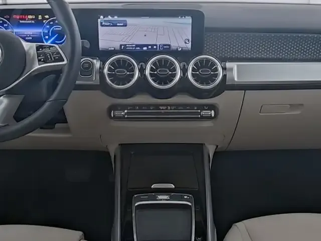 Mercedes-Benz EQB 300