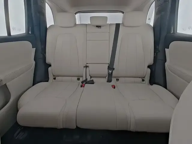 Mercedes-Benz EQB 300