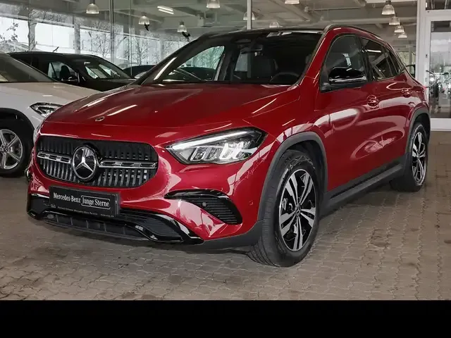 Mercedes-Benz GLA 200