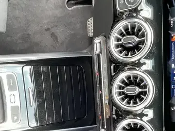 Mercedes-Benz GLA 220