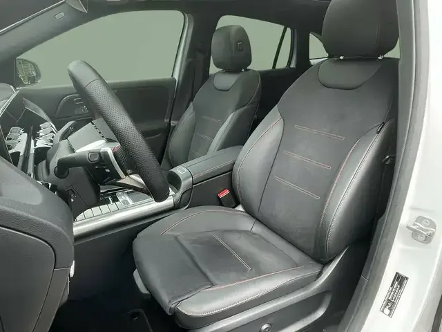 Mercedes-Benz GLA 220