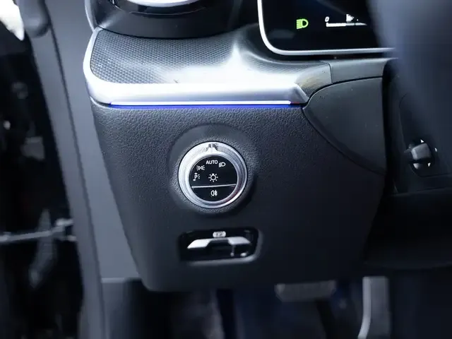 Mercedes-Benz CLE 200