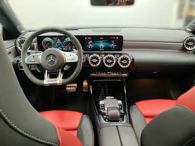 Mercedes-Benz CLA 35 AMG