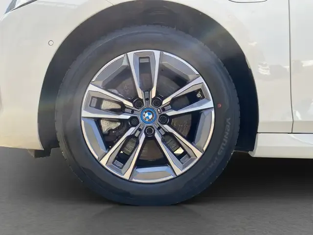 BMW 230