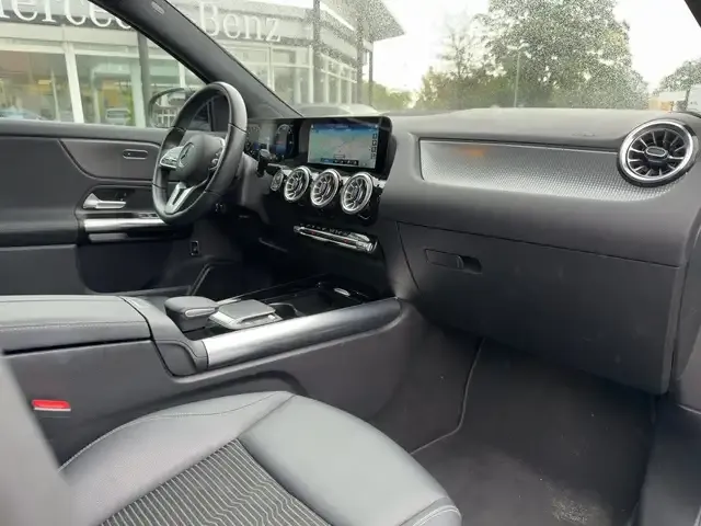 Mercedes-Benz EQA 250