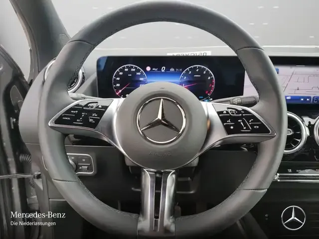 Mercedes-Benz GLA 180