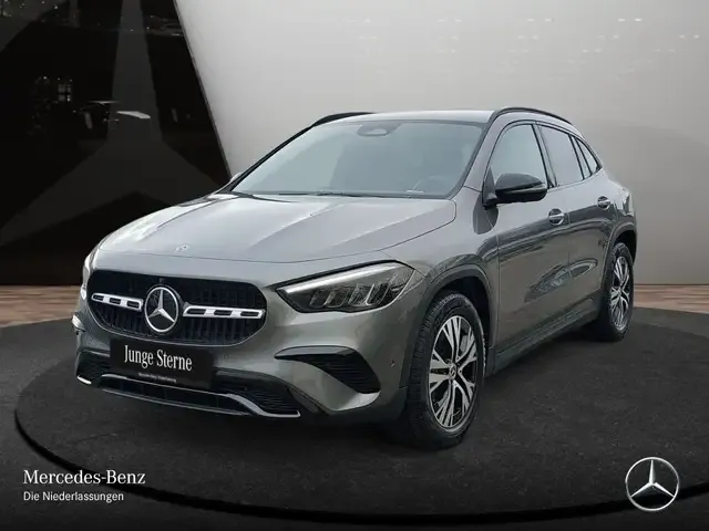 Mercedes-Benz GLA 180