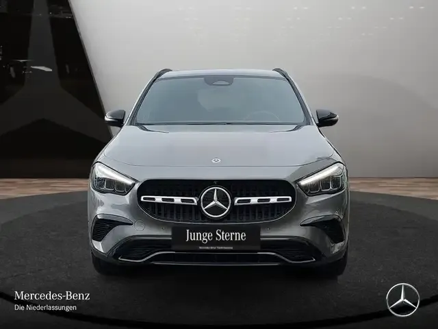 Mercedes-Benz GLA 180