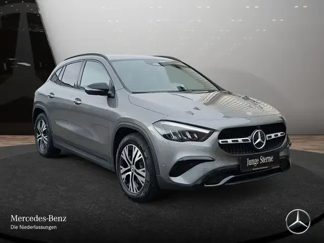 Mercedes-Benz GLA 180