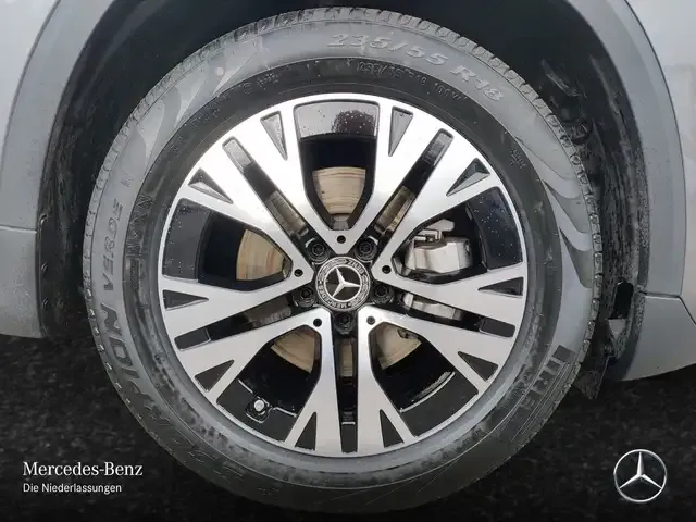 Mercedes-Benz GLA 180