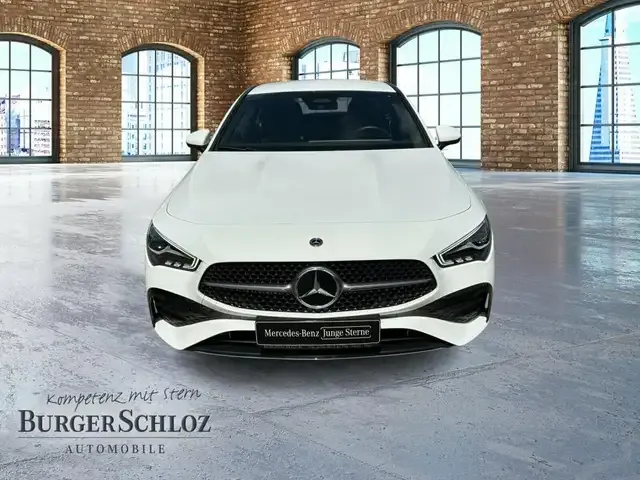 Mercedes-Benz CLA 200