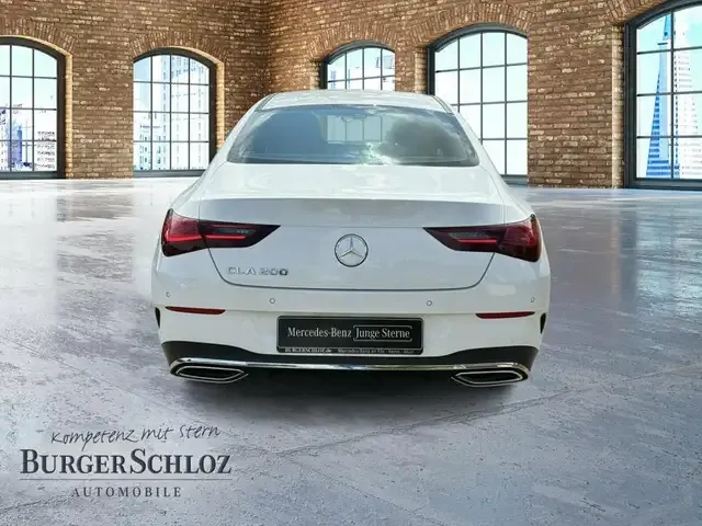 Mercedes-Benz CLA 200