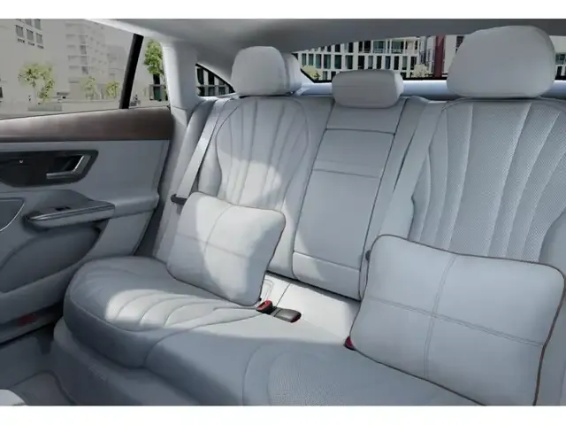 Mercedes-Benz EQE 300