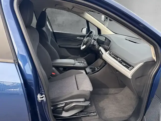 BMW 223
