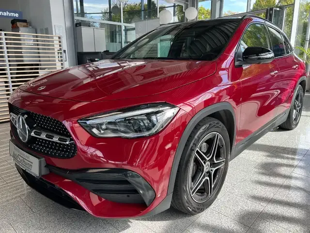 Mercedes-Benz GLA 200
