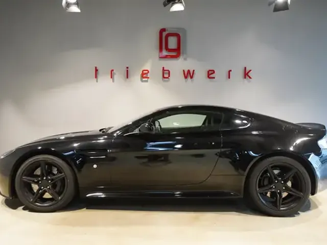 Aston Martin V8