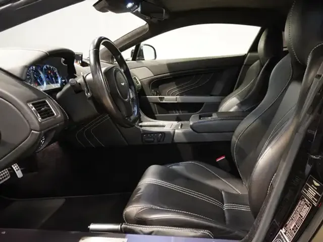 Aston Martin V8