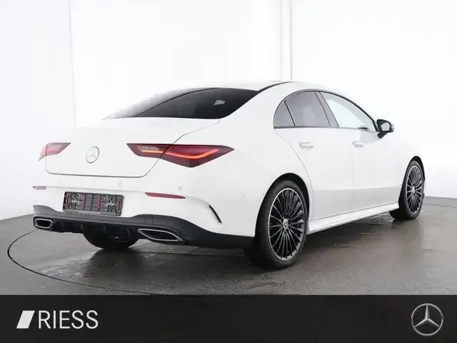 Mercedes-Benz CLA 200