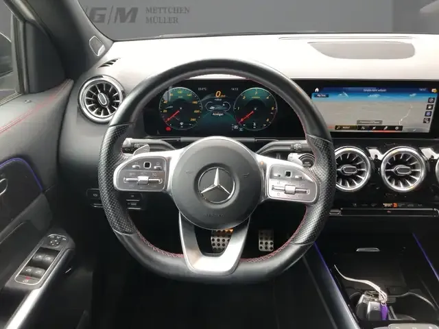Mercedes-Benz GLA 220