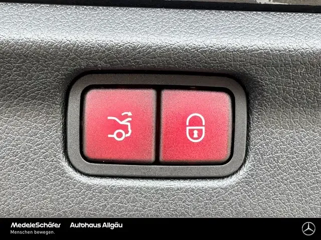 Mercedes-Benz EQE 500