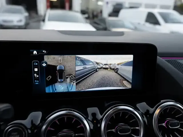 Mercedes-Benz GLA 220