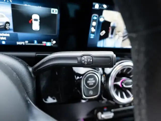 Mercedes-Benz GLA 220