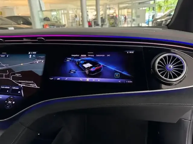 Mercedes-Benz EQE 43