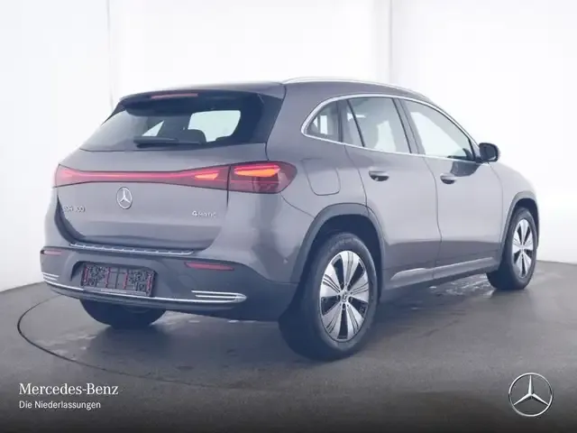 Mercedes-Benz EQA 300