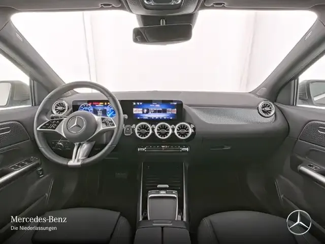Mercedes-Benz EQA 300