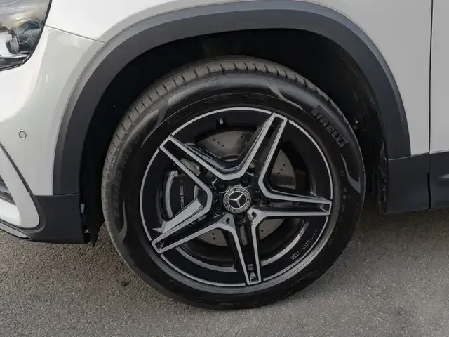 Mercedes-Benz GLB 250