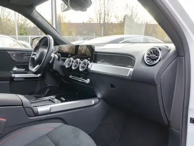 Mercedes-Benz GLB 250