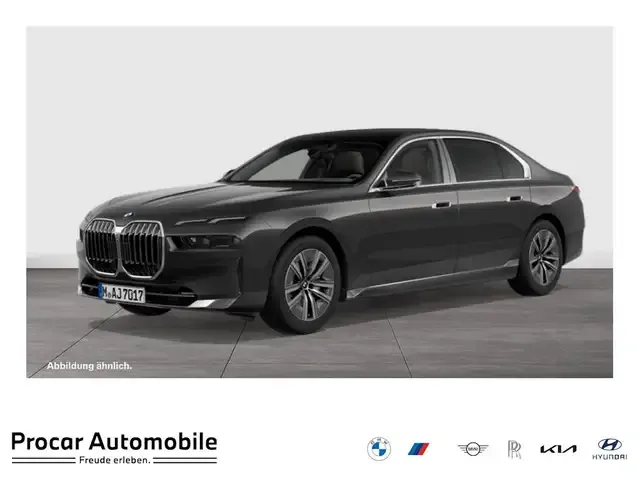 BMW 740