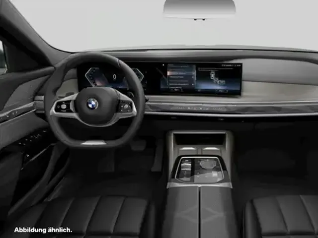 BMW 740