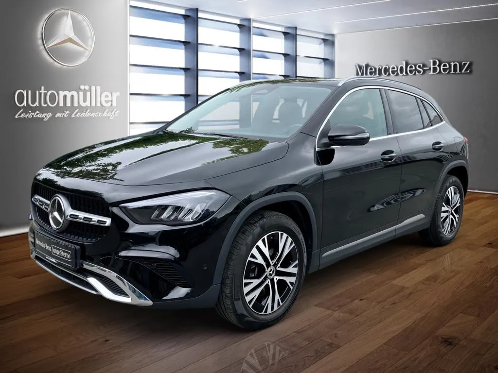 Mercedes-Benz GLA 220