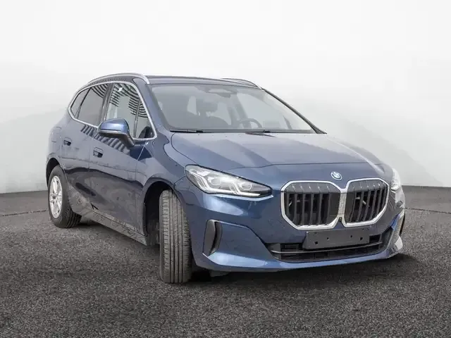 BMW 225
